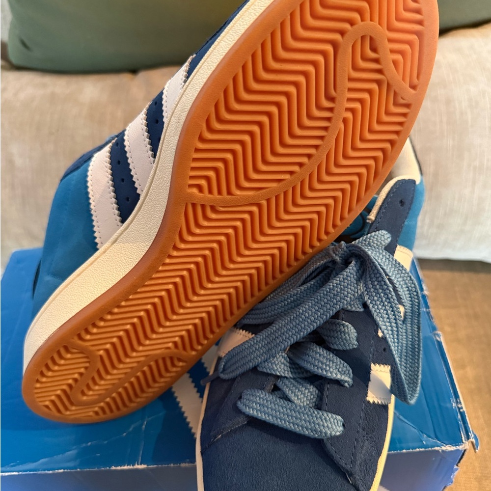 Adidas Royal Blue Campus Sneakers with White Accents - Picture 4 of 8